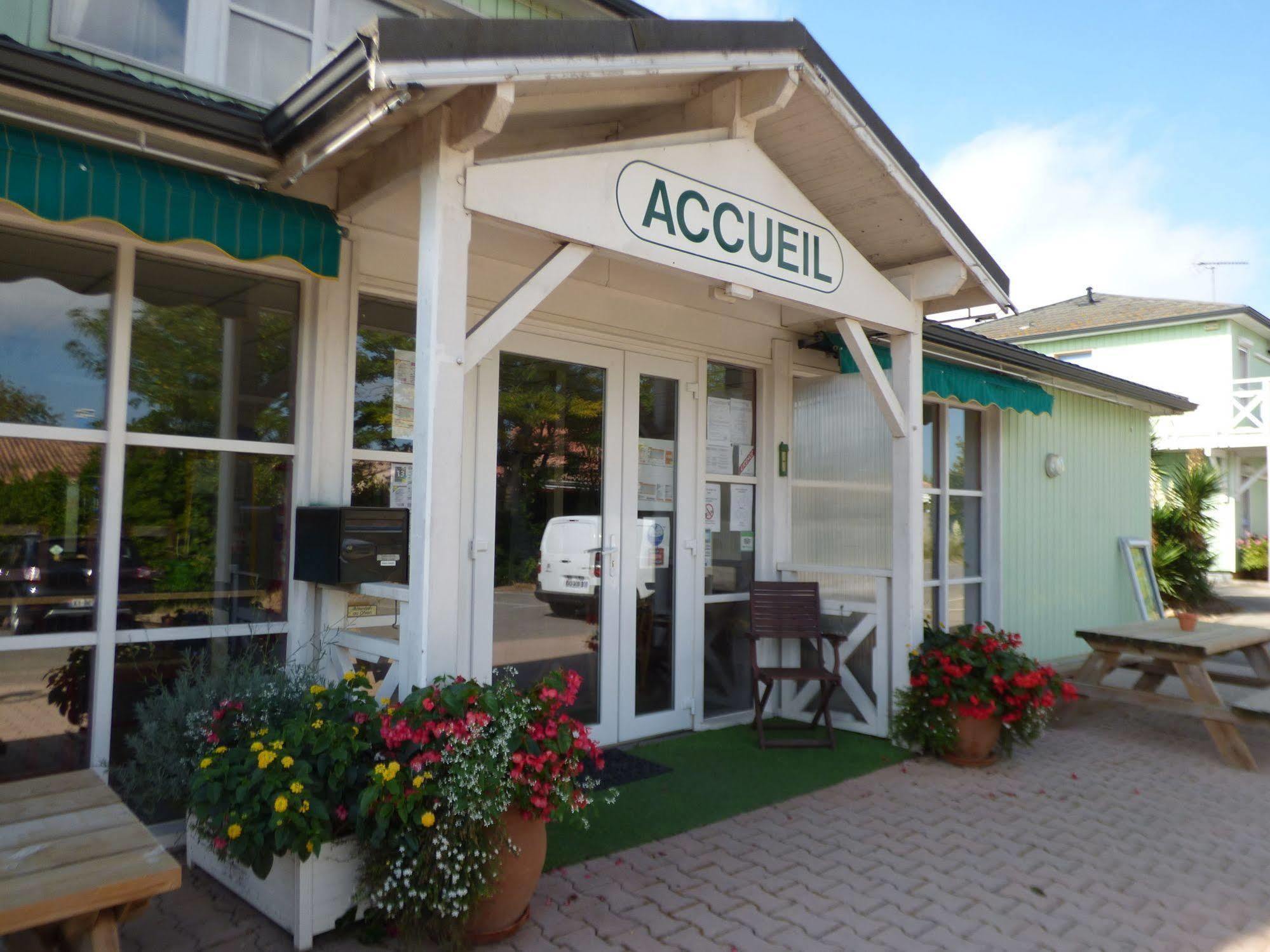 Hotel Floreal Balaruc-le-Vieux Bagian luar foto